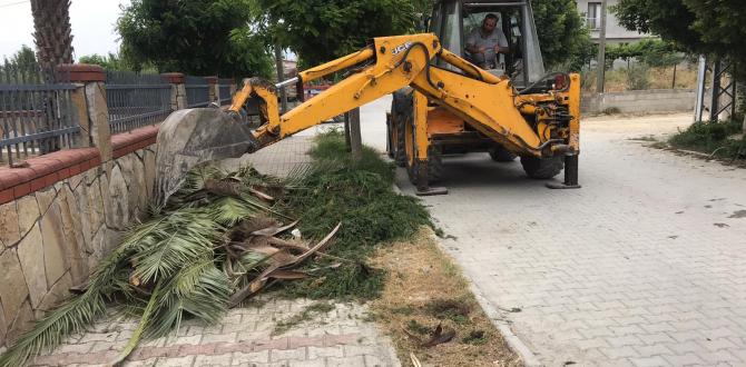 SAMANDAĞ BELEDİYESİ EKİPLERİ, TEMİZLİK ÇALIŞMALARINI SÜRDÜRÜYORLAR