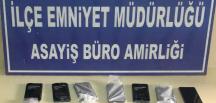 Hatay’da şüphelinin poşetinden 21 kaçak cep telefonu çıktı