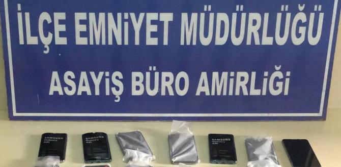 Hatay’da şüphelinin poşetinden 21 kaçak cep telefonu çıktı