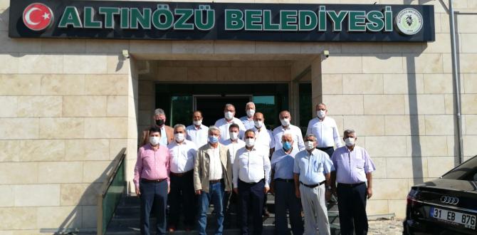 Başkan Yeloğlu, Altınözü’nde ziyaretlerde bulundu