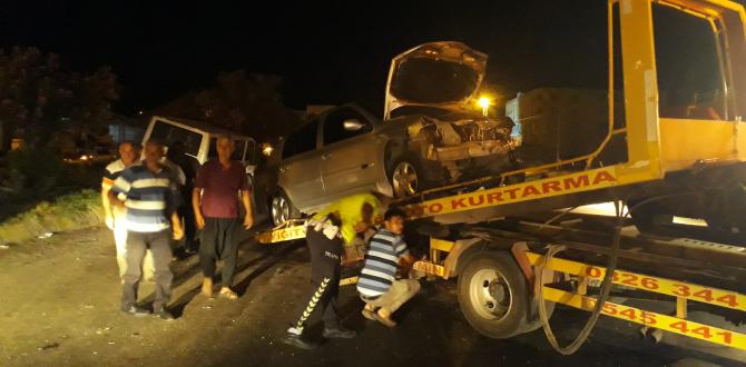 Kırmızı ışıkta duramayan kamyonet otomobile çarptı : 1 yaralı