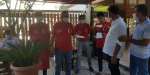 Payas’ta vatandaşa ve esnafa maske dağıtımı