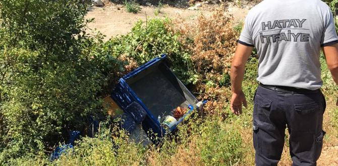 Hatay’da “patpat” dere yatağına uçtu: 2 yaralı