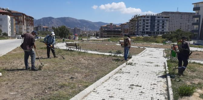 PARK VE YEŞİL ALANLARDA BAKIM VE ONARIM ÇALIŞMALARI DEVAM EDİYOR