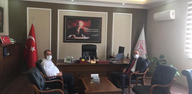 DEFNE BELEDİYE BAŞKANI GÜZELDEN İL SAĞLIK MÜDÜR’Ü HAMBOLAT’A ZİYARET