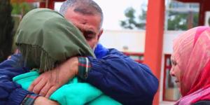 Sınırda duygulandıran kavuşma