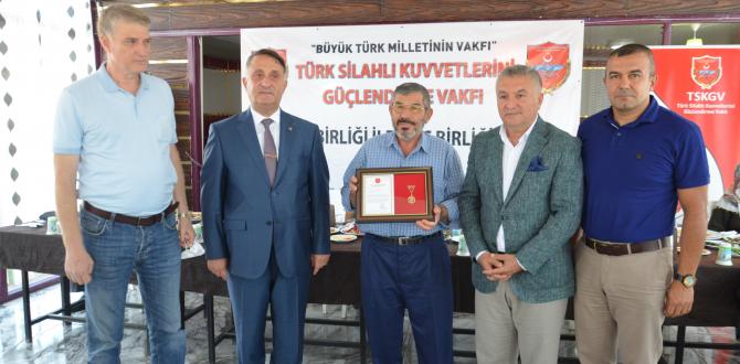 Arabasını 25 bin TL’ye satıp TSK Güçlendirme Vakfı’na bağışladı