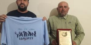 Ormanı yakanı suçüstü yakalayan saha bekçisine plaket