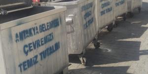 ÇÖP KONTEYNERLERİNDE ONARIM VE BOYAMA ÇALIŞMALARI