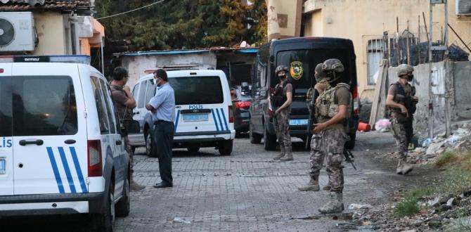 İskenderun’da suç örgütlerine şafak operasyonu