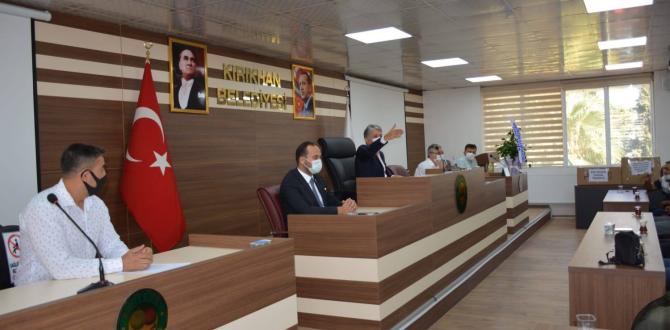 BAŞKAN YAVUZ PAZARCI GİYİM ESNAFLARI İLE TOPLANTIDA BİR ARAYA GELDİ