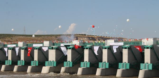 Tahtaköprü, Reyhanlı ve Büyükkaraçay barajları açıldı