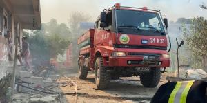 Samandağ’da örtü yangını korkuttu