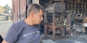 Yerleşim yerlerine de ulaşan yangın, fabrikaları büyük zarara soktu