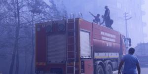 Yanan yer tekrar alevlendi, bir evde tüp patladı