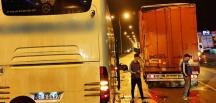 Samsun’da yolcu otobüsü tıra arkadan çarptı: 2 yaralı