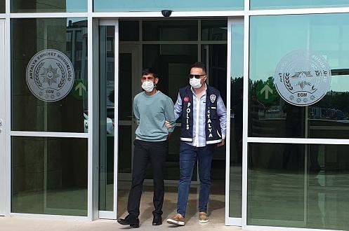 ‘Polis ve savcıyım’ diyerek vatandaşları 727 bin lira dolandırdı, Antalya’da yakayı ele verdi