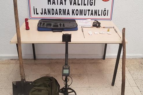 Hatay’da kaçak kazı yapan 4 kişi yakalandı