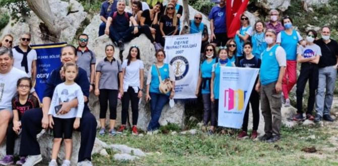 Türk Bayrağı Aşık Maşuk Tepesi’nde!