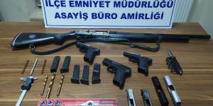 Kurusıkı tabancaları ateşli silaha dönüştüren şahıs yakalandı
