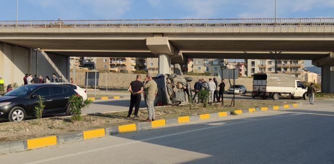 Kamyonetle çarpışıp devrildi