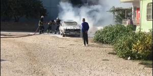 Park halindeki otomobil alev alev yandı