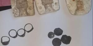 Uygulamada durdurulan araçtan 13 adet tarihi eser çıktı