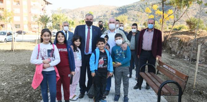 “KÜÇÜKDALYAN MAHALLEMİZDEKİ PARKIMIZI EN KISA SÜREDE HİZMETE SUNACAĞIZ”