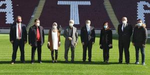 BAŞKAN YILMAZ; “ YAPIM AŞAMALARINDA SONA GELİNEN YENİ HATAY STADYUMU ŞEHRİMİZE HAYIRLI OLSUN.”