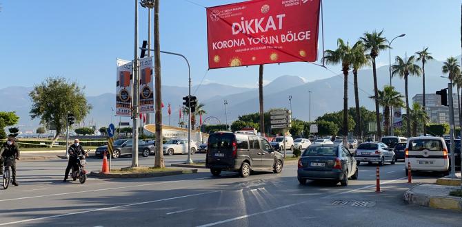 İskenderun’da afişli korona uyarısı