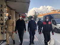 Hatay’da güvenlik güçlerinden maske denetimi