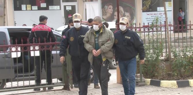 Kırmızı bültenle aranan Fransız terörist sınırda yakalandı