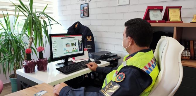 Jandarmadan öğrencilere online trafik eğitimi