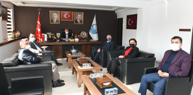 BAŞKAN YILMAZ, BAŞKAN YARDIMCILARI İLE COVİD KONULU TOPLANTI YAPTI