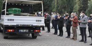 Korona kurbanı baba oğul yan yana defnedildi