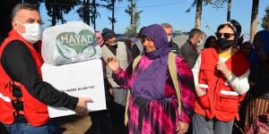 Hatay’daki Suriyeli mültecilere gıda ve giyecek yardımı
