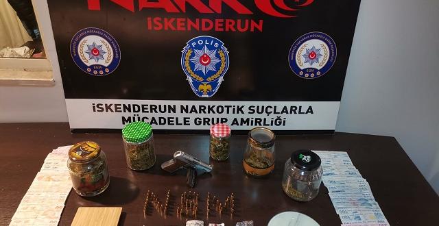 Kavanozlardan uyuşturucu çıktı