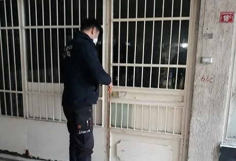 Hatay’da kilitli kahvehaneye kumar baskını