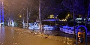 Hatay’da sağanak ve kuvvetli rüzgar hayatı olumsuz etkiledi