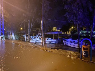 Hatay’da sağanak ve kuvvetli rüzgar hayatı olumsuz etkiledi