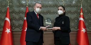 BAŞKAN YILMAZ’DAN MEDENİYETLER KOROSU’NA TEBRİK