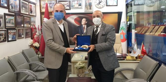 Kaymakam’dan kuyumculara hizmet teşekkürü