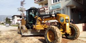 ANTAKYA BELEDİYESİ YOLLARI YENİLEMEYE DEVAM EDİYOR
