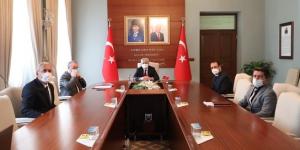 Vali Doğan Okullar İle İlgili Brifing Aldı