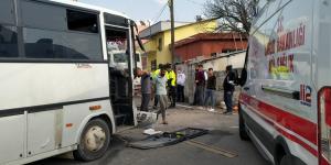 Tarım işçilerini taşıyan iki midibüs kafa kafaya çarpıştı: 6 yaralı