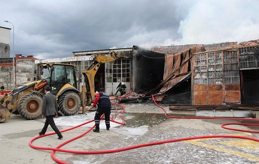 Hatay’da Yeni Sanayi Sitesi’nde çıkan yangın korkuttu