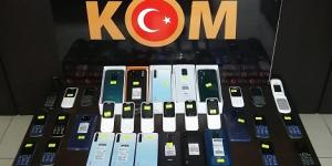 İskenderun’da 33 kaçak telefon ele geçirildi