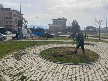 AĞAÇLANDIRMA ÇALIŞMALARI DEVAM EDİYOR