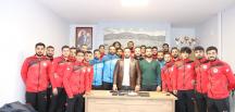 ANTAKYA BELEDİYESPOR FUTBOLCULARI İLE İMZALAR ATILDI