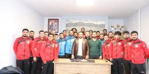 ANTAKYA BELEDİYESPOR FUTBOLCULARI İLE İMZALAR ATILDI